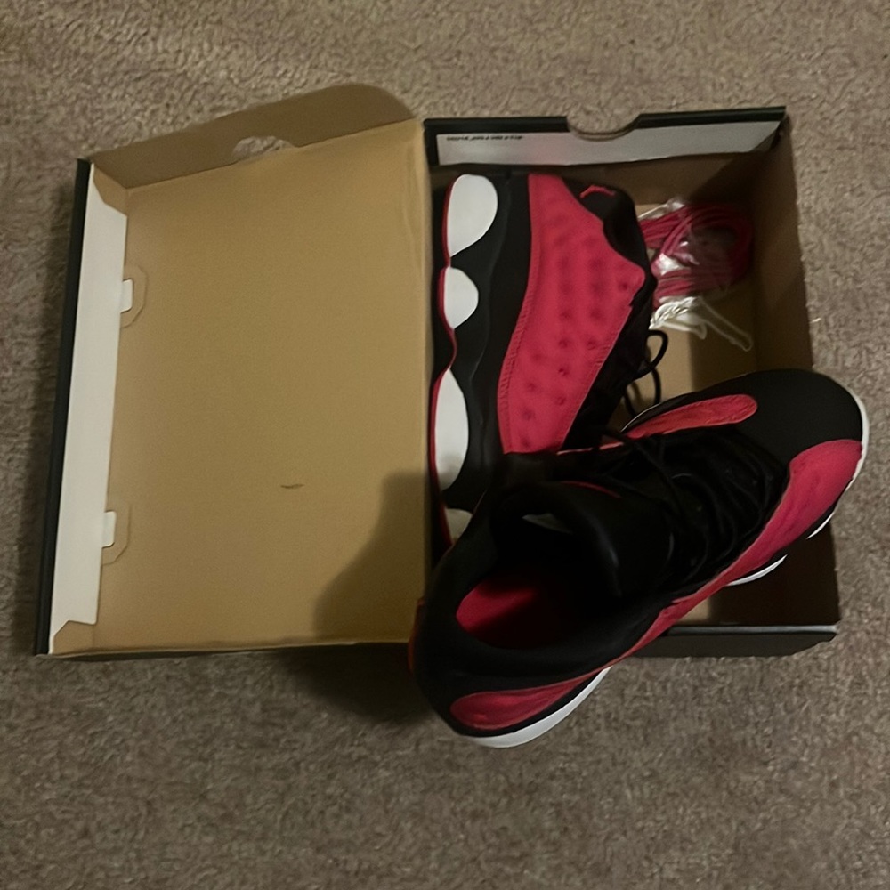Air Jordan 13 retro shoes size 7y